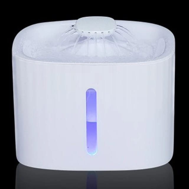 Automatic water feeder Size: 195*195*152MM Material: PP Color:white Lighted models